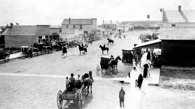 Early Riverton residents celebrate the town's sixth anniversary, 1912. Riverton Museum.