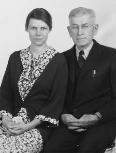 Aven Nelson married his second wife, Ruth Ashton, a young botanist who had worked in Rocky Mountain National Park for the National Park Service, in 1931. She was 34; he was 71 at the time. American Heritage Center.